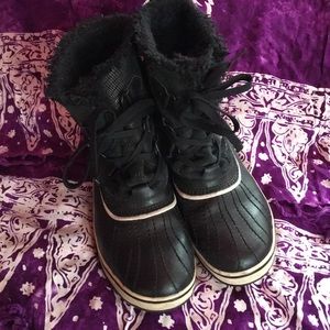 Sorel Mid Calf Ankle Boots 8